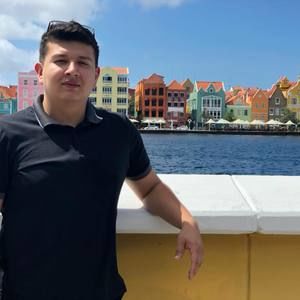 Meet your Posher, Jonathan